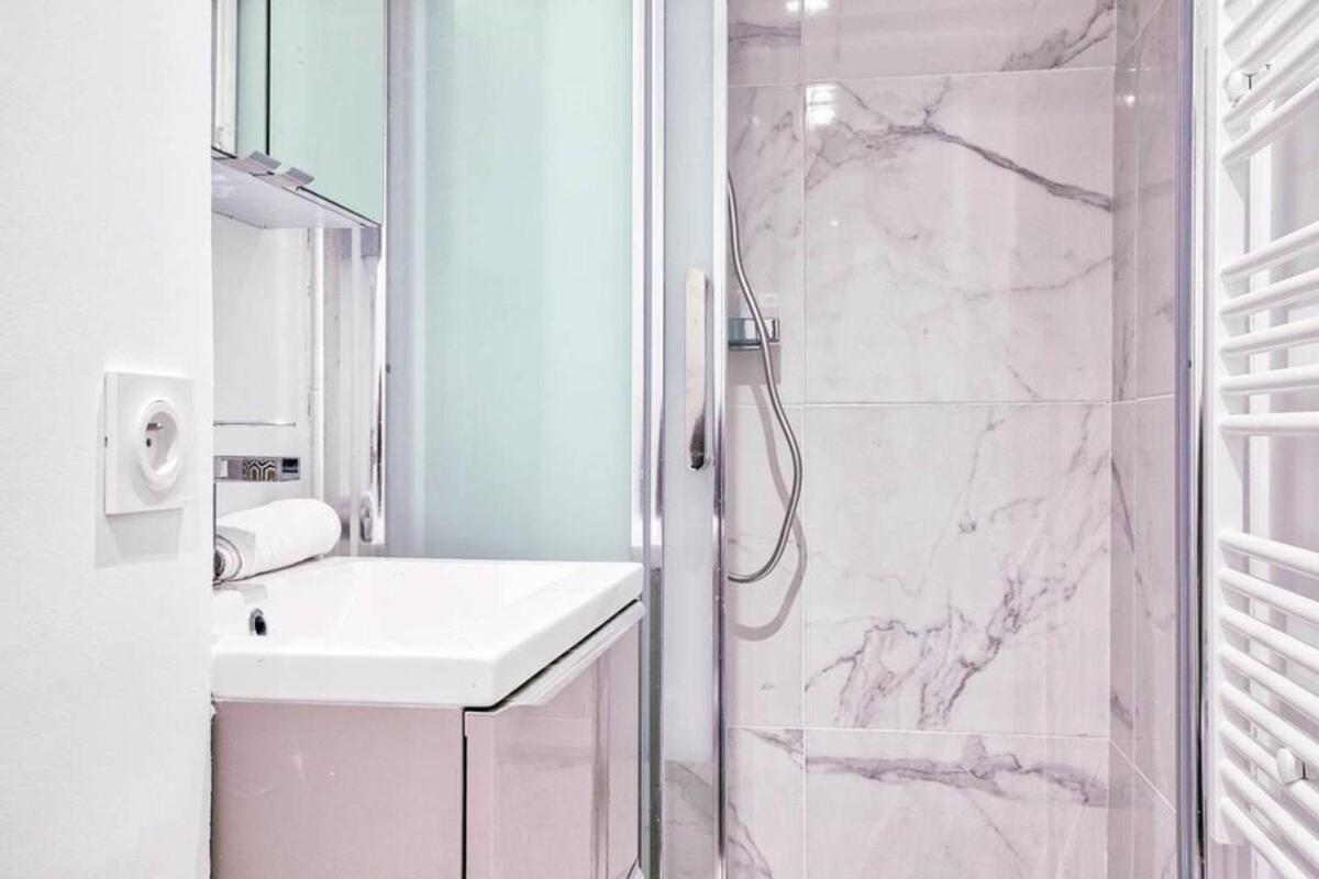 Quiet Apartment Near Saint-Lazarre - 10P Παρίσι Εξωτερικό φωτογραφία